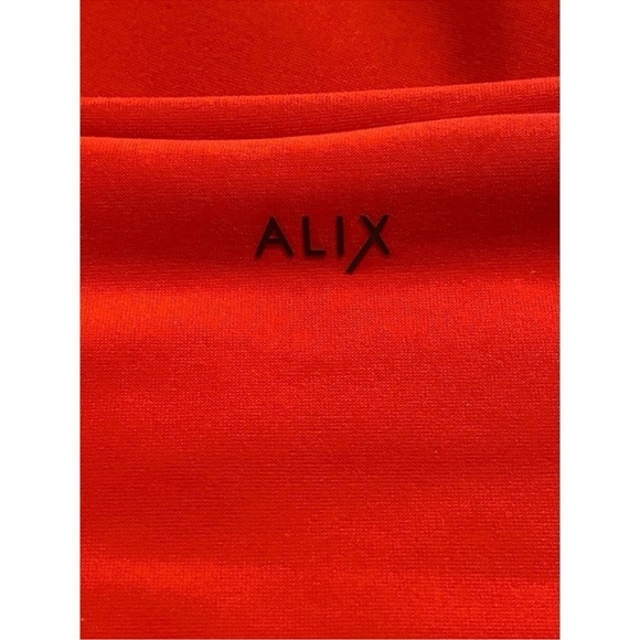 ALIX NYC
Shelborne Swimsuit
Select a Color
Color: Magenta & Red - Picture 7 of 12